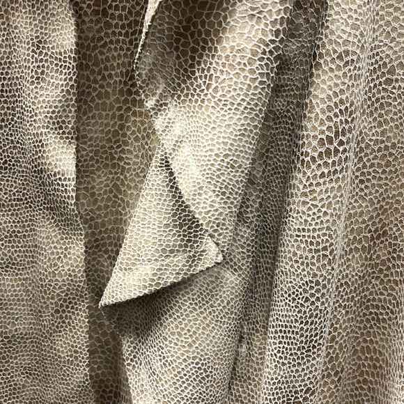 jacket - Picture 2 of 5